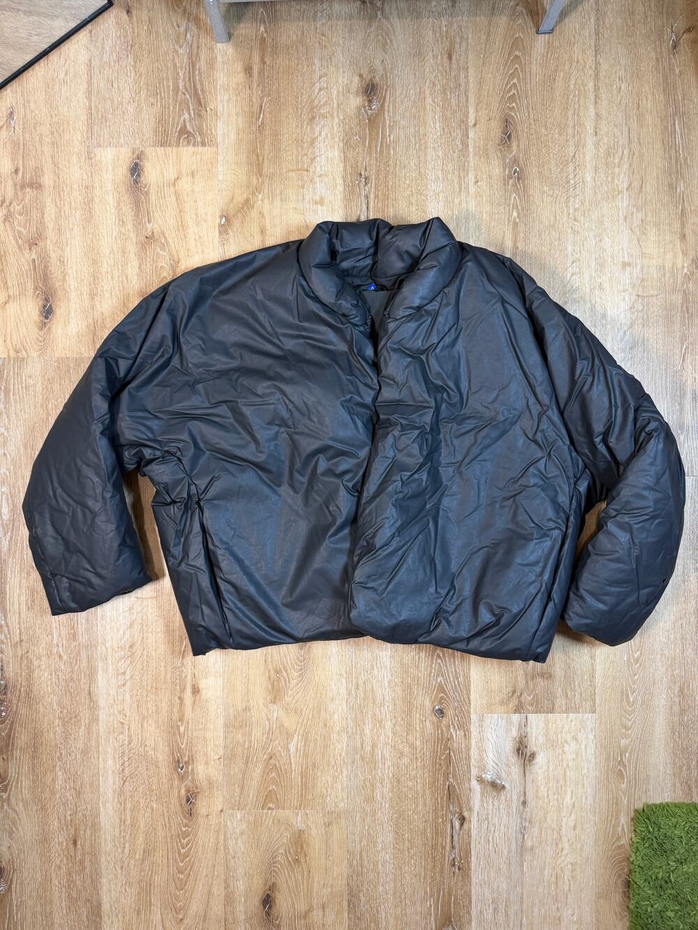 YZY Gap Round Jacket V1 Black XL New